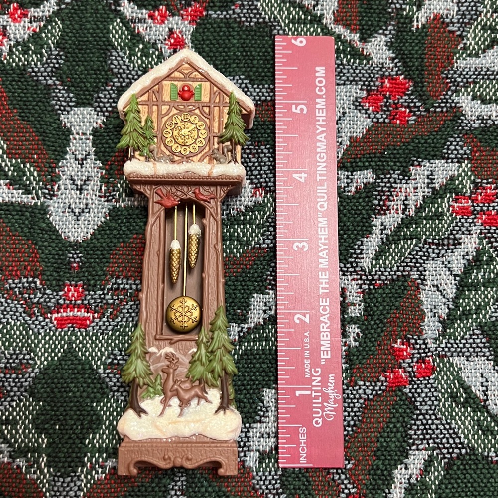 Hallmark Santa’s Grandfather Clock 2014 Member Exclusive - Picture 11 of 12